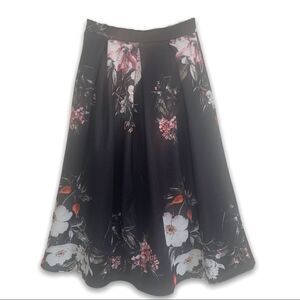 Boohoo NWT Black Floral Box Pleat Midi Skirt